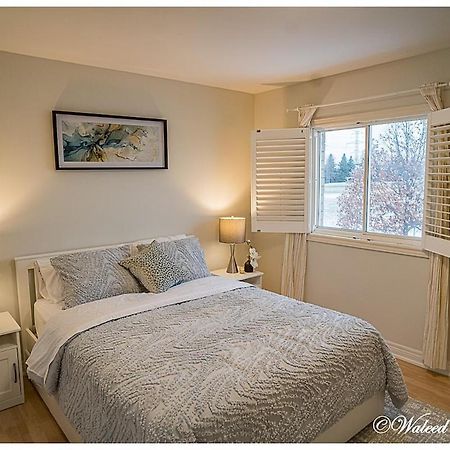 Sunroom House - 4 Bedrooms Mississauga Bagian luar foto