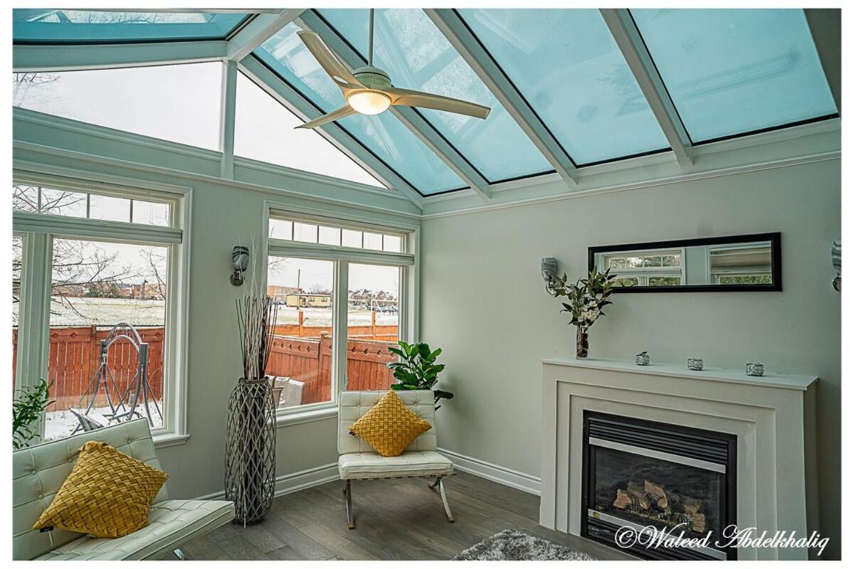 Sunroom House - 4 Bedrooms Mississauga Bagian luar foto