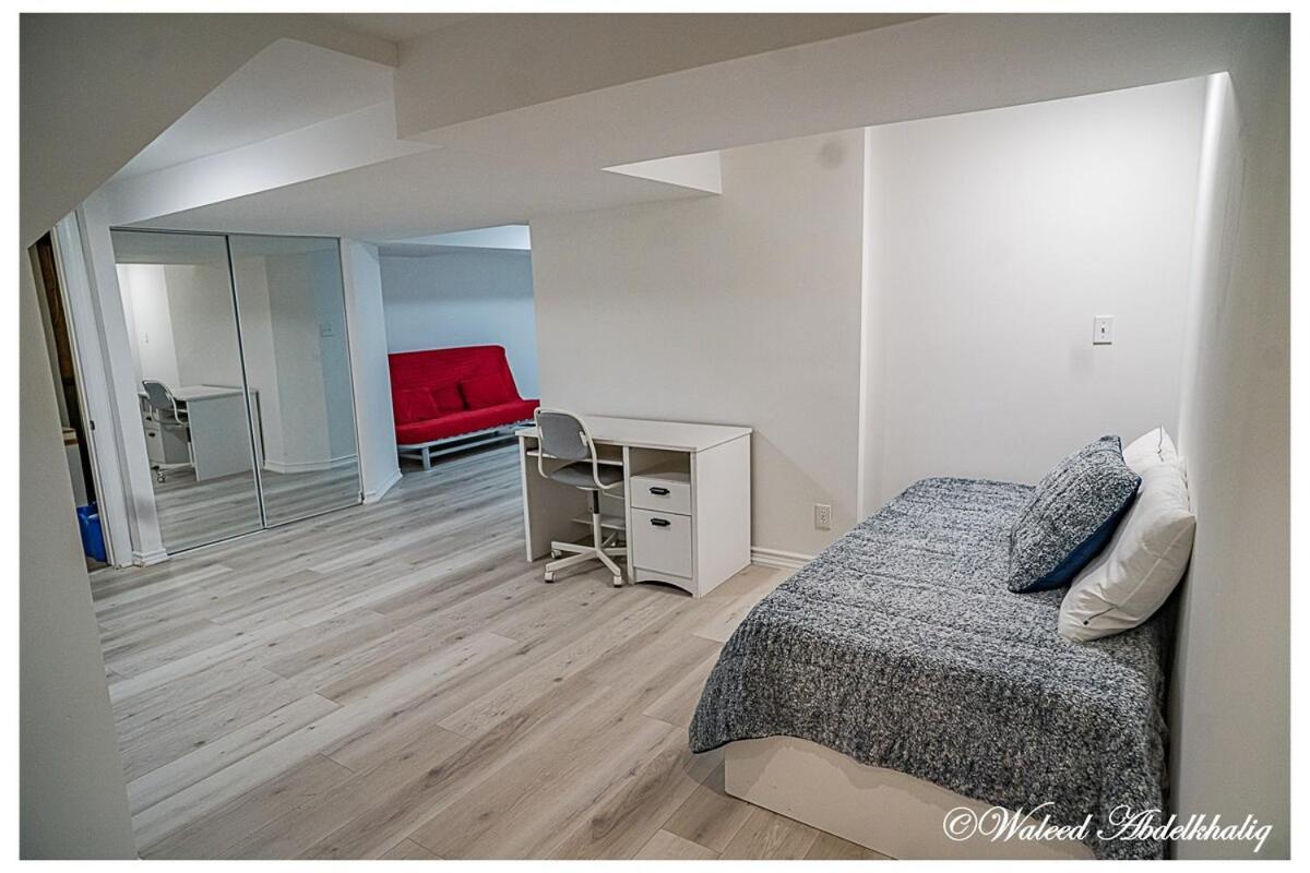 Sunroom House - 4 Bedrooms Mississauga Bagian luar foto