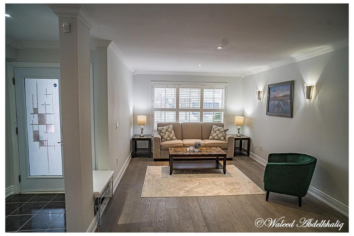 Sunroom House - 4 Bedrooms Mississauga Bagian luar foto