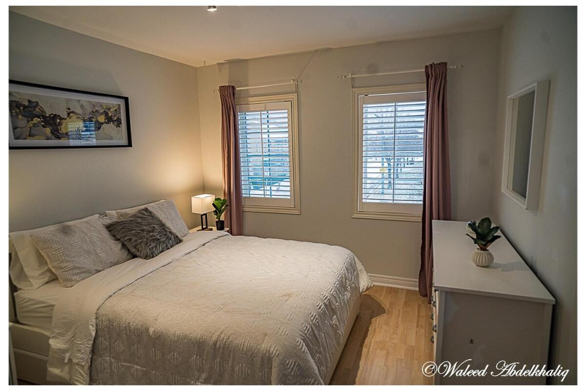 Sunroom House - 4 Bedrooms Mississauga Bagian luar foto