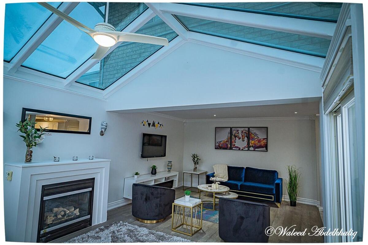 Sunroom House - 4 Bedrooms Mississauga Bagian luar foto