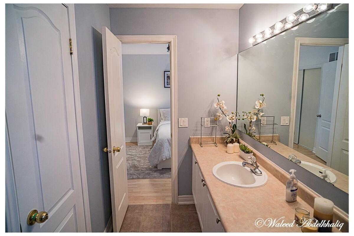 Sunroom House - 4 Bedrooms Mississauga Bagian luar foto