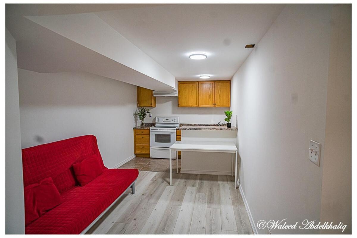 Sunroom House - 4 Bedrooms Mississauga Bagian luar foto